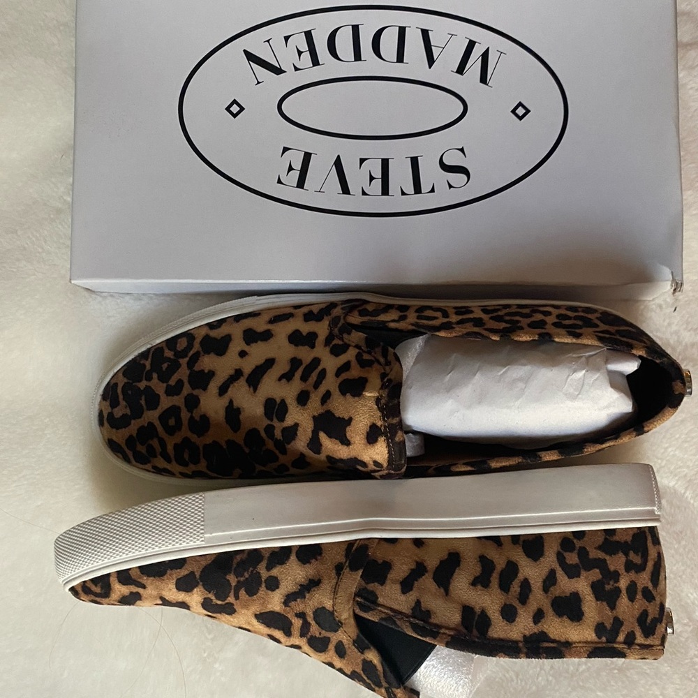 Steve Madden slip on sneakers